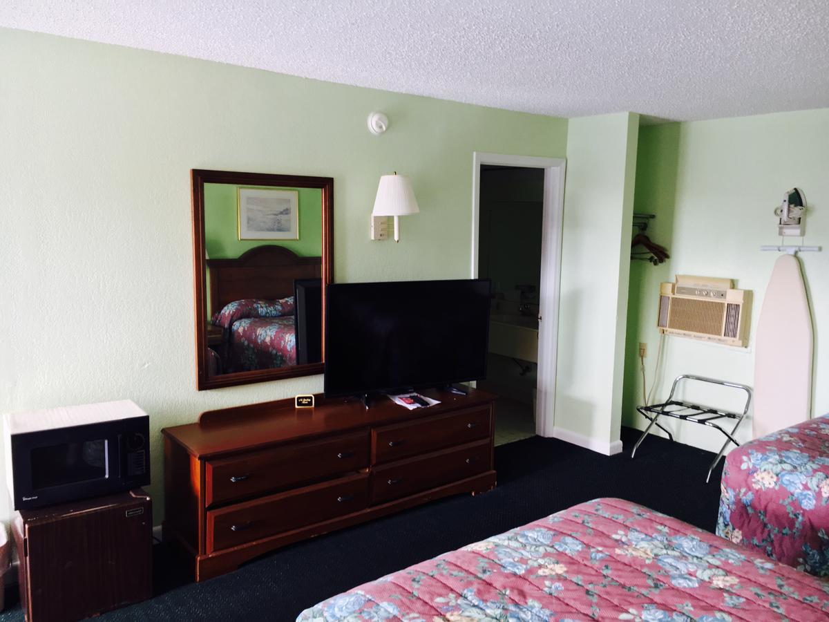 Relax Inn Folkston Экстерьер фото